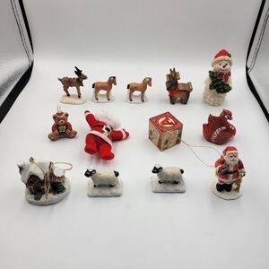 Vintage Christmas Ephemera & Ornaments - Lot 5